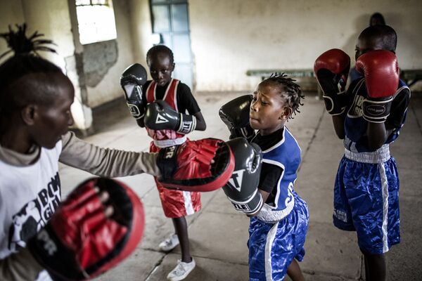 Луис Тато, Испания. Снимок Школа бокса для девочек в Кении. Категория Спорт, серии. - Sputnik Узбекистан