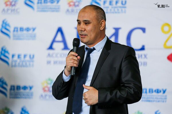 Баходир Нураков, председатель общественной организации узбеков и уроженцев Узбекистана Адолат Баходир Нураков, председатель общественной организации узбеков и уроженцев Узбекистана Адолат - Sputnik Ўзбекистон