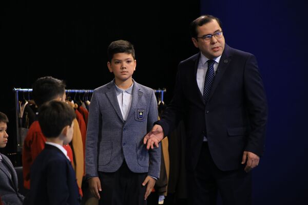 Презентация новой школьной формы - Sputnik Узбекистан