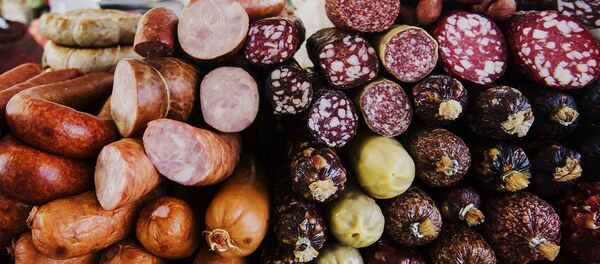 Колбаса маҳсулотлари Колбаса маҳсулотлари - Sputnik Ўзбекистон