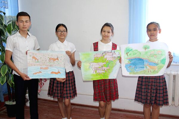 Дети приняли участие в конкурсе на тему И жизнью задышит Арал и Устюрт - Sputnik Узбекистан