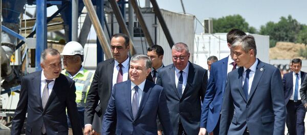 Президент осматривает проект Tashkent City - Sputnik Узбекистан