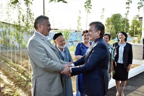Prezident Shavkat Mirziyoyev mahalla faollari bilan uchrashdi. - Sputnik O‘zbekiston