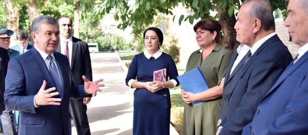 Шавкат Мирзиёев в Чилонзорском районе Шавкат Мирзиёев в Чилонзорском районе - Sputnik Ўзбекистон