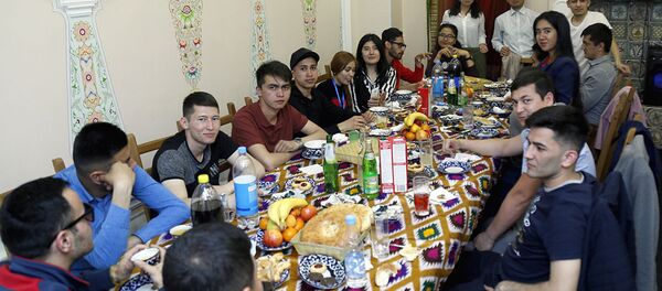 Содружество узбекской молодежи в Санкт-Петербурге Содружество узбекской молодежи в Санкт-Петербурге - Sputnik Узбекистан