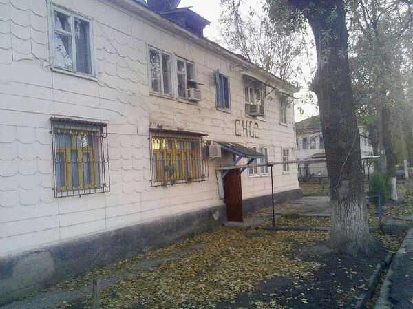 В Сергелийском районе приступили к сносу старых деревянных домов В Сергелийском районе приступили к сносу старых деревянных домов - Sputnik Узбекистан