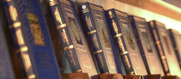 Экспонаты Международного конгресса Культурное наследие Узбекистана в Санкт-Петербурге. - Sputnik Узбекистан