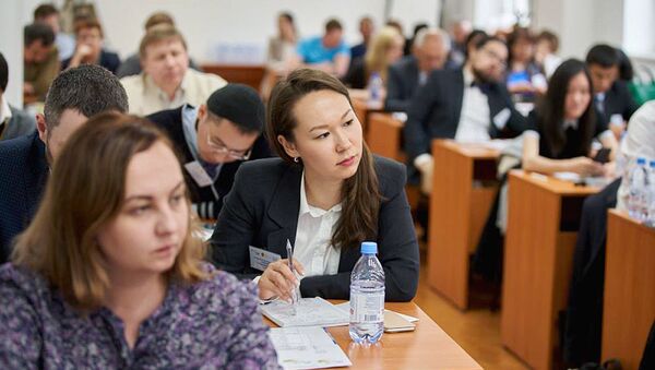 Во время лекции научно-исследовательской школы Фонда Горчакова и Казахстанско-Немецкого университета - Sputnik Узбекистан