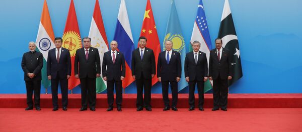 Cаммит ШОС в Китае. День второй Cаммит ШОС в Китае. День второй - Sputnik Ўзбекистон