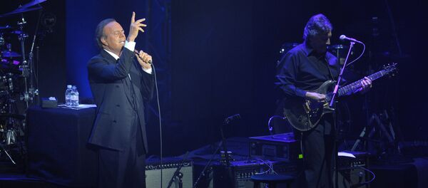 Концерт Хулио Иглесиаса Концерт Хулио Иглесиаса - Sputnik Узбекистан