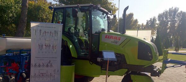 Техника для уборки хлопчатника - Sputnik Узбекистан