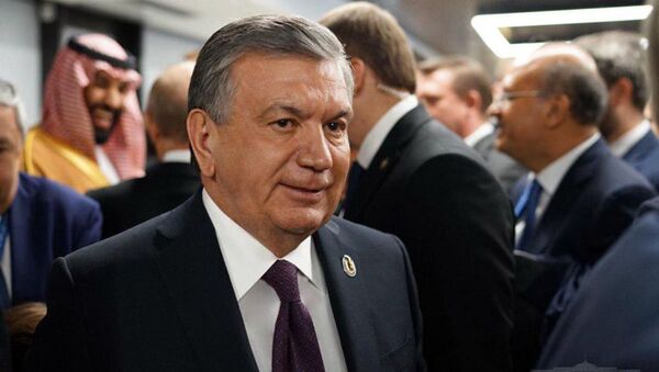 Президент Узбекистана Шавкат Мирзиёев на церемонии открытия чемпионата мира по футболу - Sputnik Узбекистан