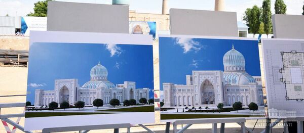 Президент Шавкат Мирзиёев 15 июня - в день празднования Рамазан хайита - посетил участок строительства Центра исламской цивилизации - Sputnik Узбекистан