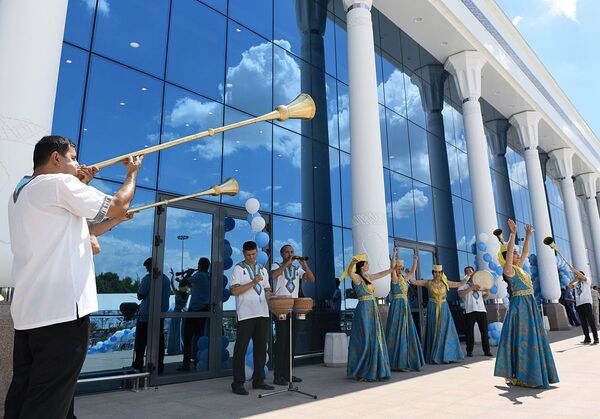 В аэропорту Ташкента заработал новый терминал - Sputnik Узбекистан