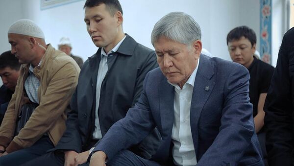 Президент Кыргызстана Алмазбек Атамбаев   - Sputnik Ўзбекистон