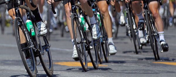 Спортсмены во время велогонки - Sputnik Узбекистан