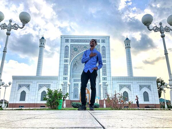 Американец Стефан Браун Американец Стефан Браун - Sputnik Ўзбекистон