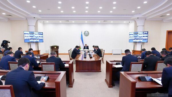 Видеоселекторное совещание по инвестициям - Sputnik Узбекистан