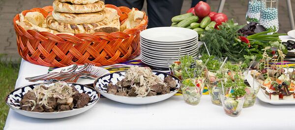 Презентация кулинарного конкурса на лучшее приготовление узбекского плова Презентация кулинарного конкурса на лучшее приготовление узбекского плова - Sputnik Ўзбекистон