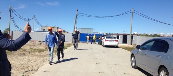 Мигранты на работе в Санкт-Петербурге - Sputnik Ўзбекистон