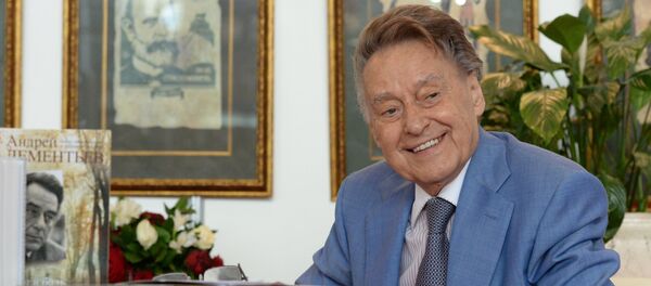 Поэт Андрей Дементьев - Sputnik Узбекистан