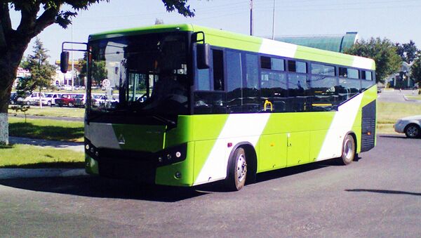 Низкопольный автобус SAMAUTO LE 60 - Sputnik Узбекистан