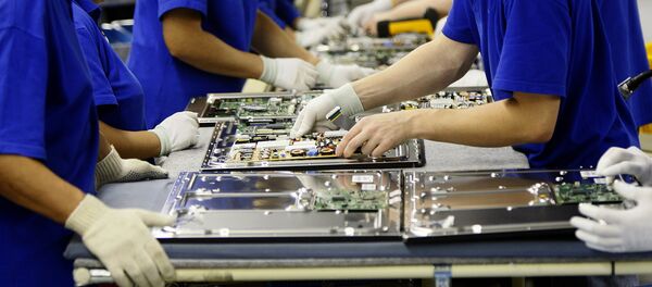 В цехе сборки завода компании Samsung Electronics В цехе сборки завода компании Samsung Electronics - Sputnik Узбекистан