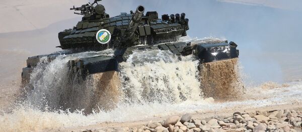 Соревнования по танковому биатлону среди войск Министерства обороны - Sputnik Узбекистан