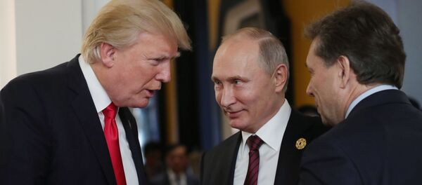 Президент РФ Владимир Путин и президент США Дональд Трамп Президент РФ Владимир Путин и президент США Дональд Трамп - Sputnik Ўзбекистон