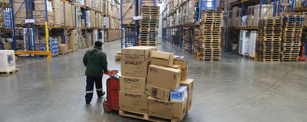 Склад сложной бытовой техники  - Sputnik Ўзбекистон