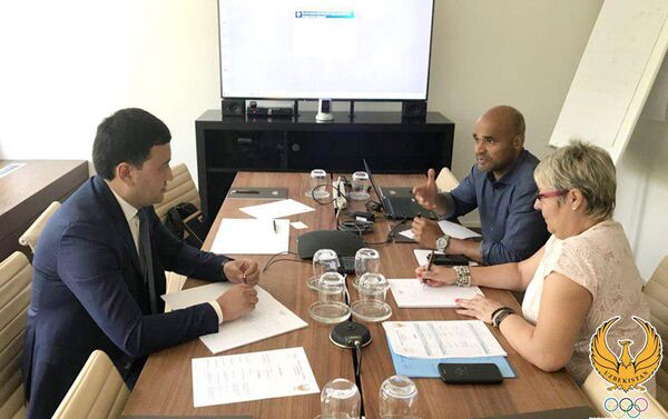 Умид Ахматджанов встретился с руководителем программы Олимпийская солидарность Пьере Миро - Sputnik Узбекистан