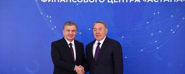 Президент Республики Узбекистан Шавкат Мирзиёев и Президент Республики Казахстан  Нурсултан Назарбаев - Sputnik Узбекистан