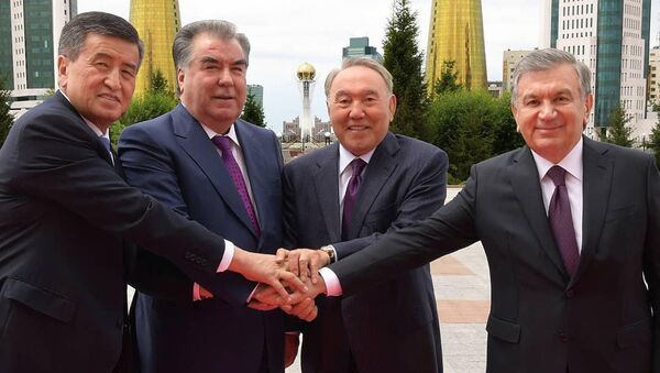 Лидеры Кыргызстана, Таджикистана, Казахстана и Узбекистана в Астане - Sputnik Узбекистан