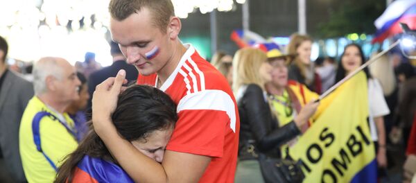 Болельщики расстроены поражением России в матче с хорватами Болельщики расстроены поражением России в матче с хорватами - Sputnik Узбекистан