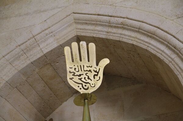 Интерьер Джума-мечети в Дербенте - Sputnik Узбекистан