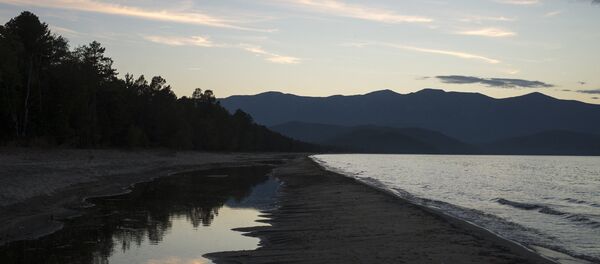 Виды озера Байкал Виды озера Байкал - Sputnik Узбекистан