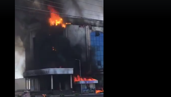 Видео с места пожара в супермаркете Ташкента - Sputnik Узбекистан