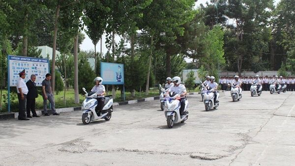 ДПС Душанбе получила 20 новых скутеров из Узбекистана - Sputnik Узбекистан