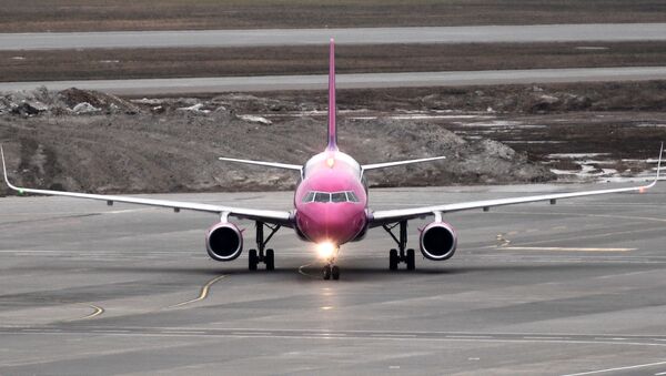 Самолет авиакомпании Wizz Air - Sputnik Узбекистан