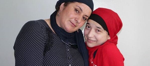 Зита Резаханова вместе с мамой Зита Резаханова вместе с мамой - Sputnik Узбекистан