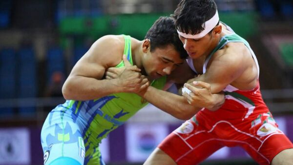 Узбекистанцы заняли призовые места по греко-римской борьбе на чемпионате Азии - Sputnik Узбекистан