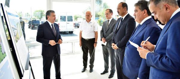 Shavkat Mirziyoyev posetil Yashnabadskiy rayon Tashkenta i oznakomilsya s xodom stroitelstva metro - Sputnik O‘zbekiston