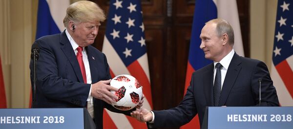 Встреча президента РФ Владимира Путина и президента США Дональда Трампа в Хельсинки Встреча президента РФ Владимира Путина и президента США Дональда Трампа в Хельсинки - Sputnik Узбекистан
