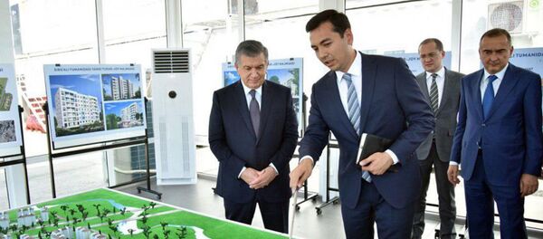  Шавкат Мирзиёев ознакомился с проектом строящихся домов в Ташкенте - Sputnik Узбекистан