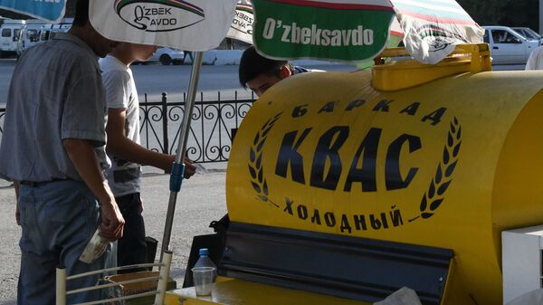 Продажа кваса в Узбекистане - Sputnik Узбекистан