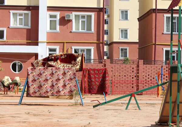 Детская площадка в одном из дворов Ташкента - Sputnik Узбекистан