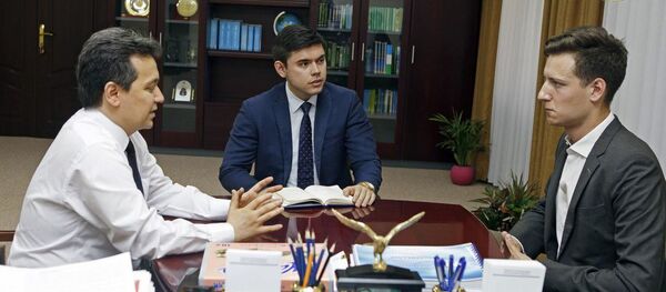 Выпускник Йельского университета и гражданин Австрии И.Митчка присоединился команде Министерства народного образования - Sputnik Узбекистан