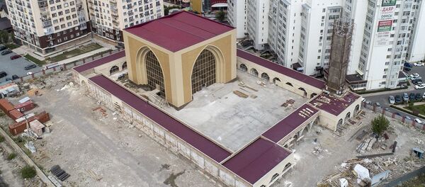 Скоро в Бишкеке откроется мечеть с необычным дизайном. Видео с дрона Скоро в Бишкеке откроется мечеть с необычным дизайном. Видео с дрона - Sputnik Узбекистан