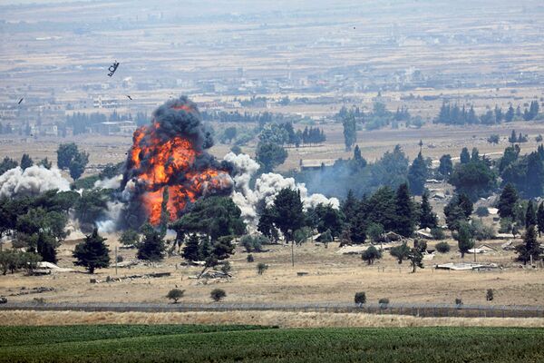 Взрыв снаряда на границе Сирии и Израиля. - Sputnik Узбекистан