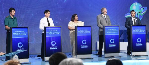 Международный пресс-клуб провел специальную сессию, посвященную Всемирному дню борьбы с торговлей людьми Международный пресс-клуб провел специальную сессию, посвященную Всемирному дню борьбы с торговлей людьми - Sputnik Ўзбекистон